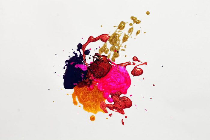 Éclaboussures de peinture colorée