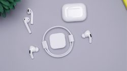 AirPods sur une surface