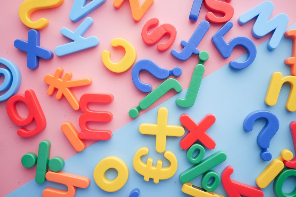 Lettres colorées d'apprentissage